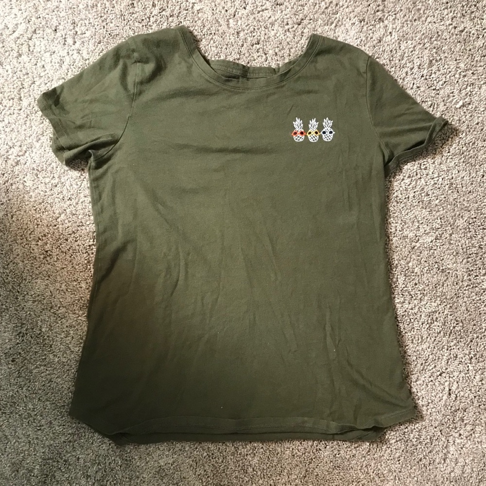 Old Navy short sleeve shirt